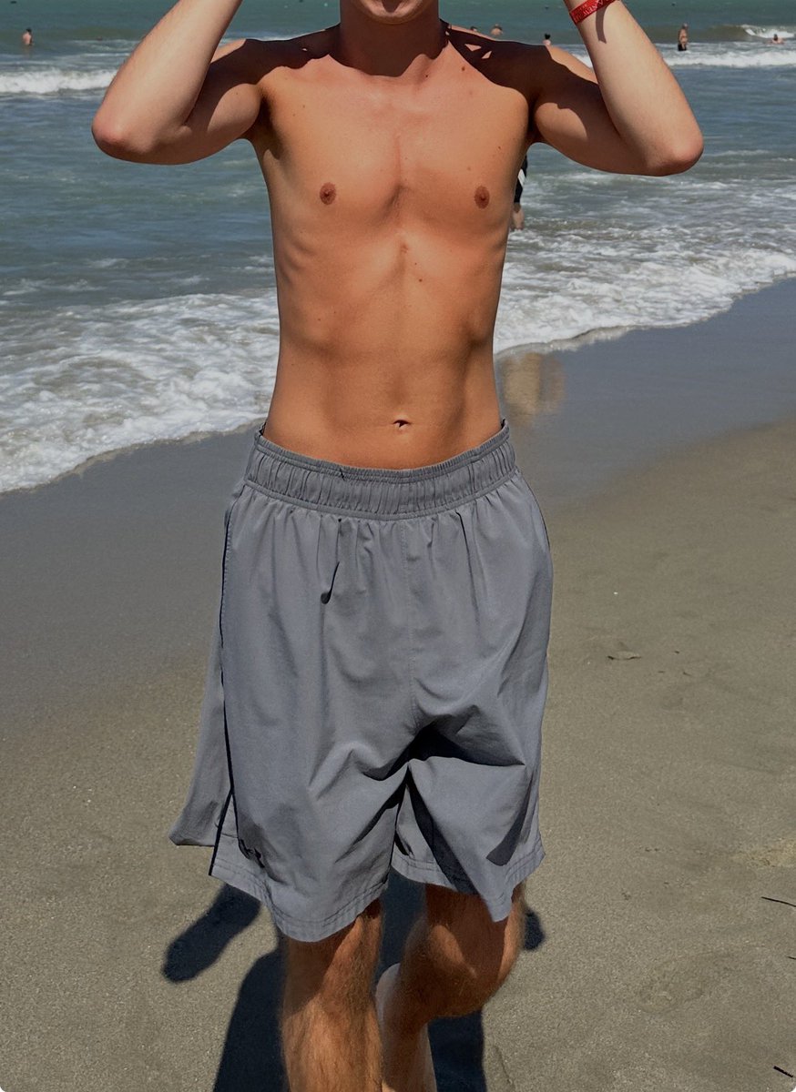 yourhardbro tweet media