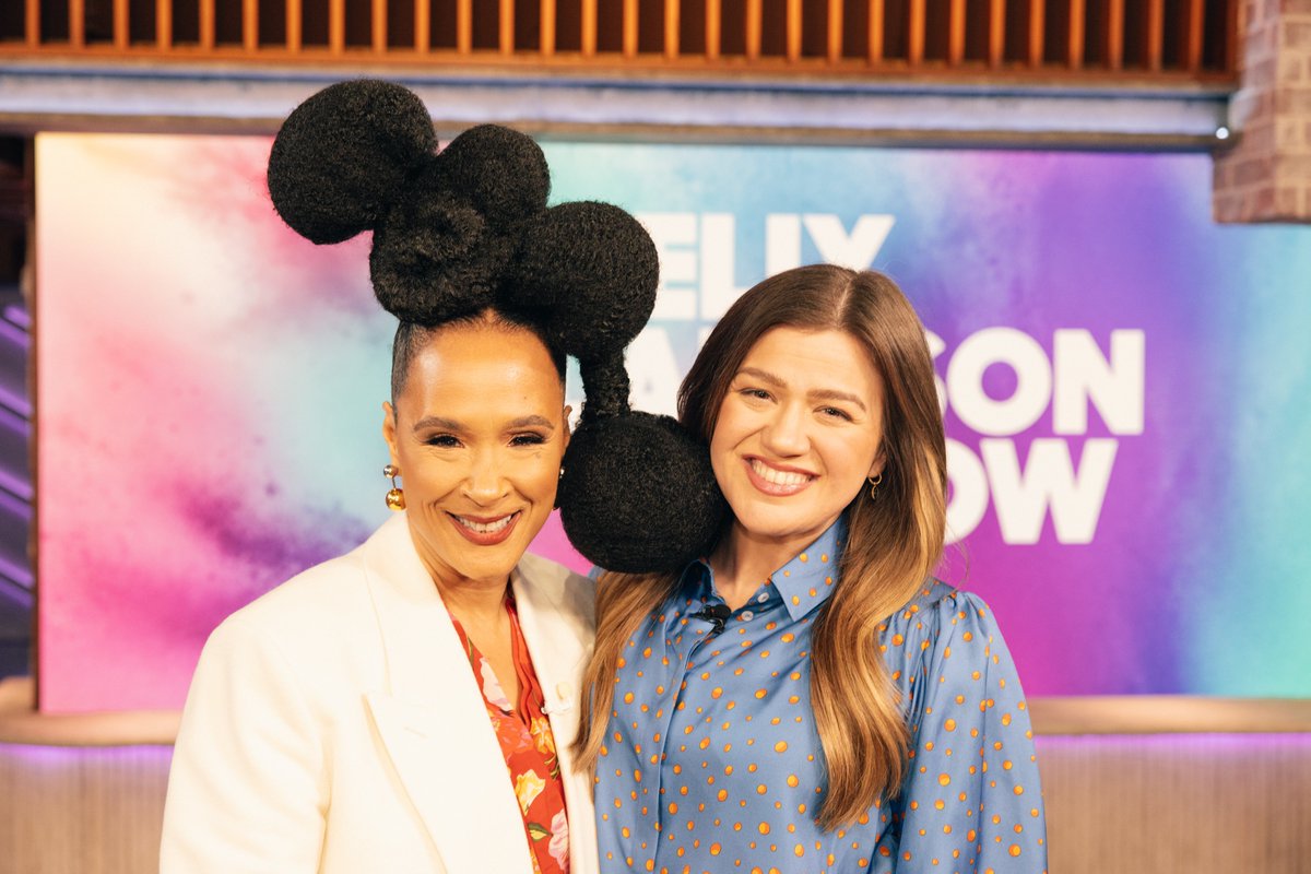 The Kelly Clarkson Show tweet media