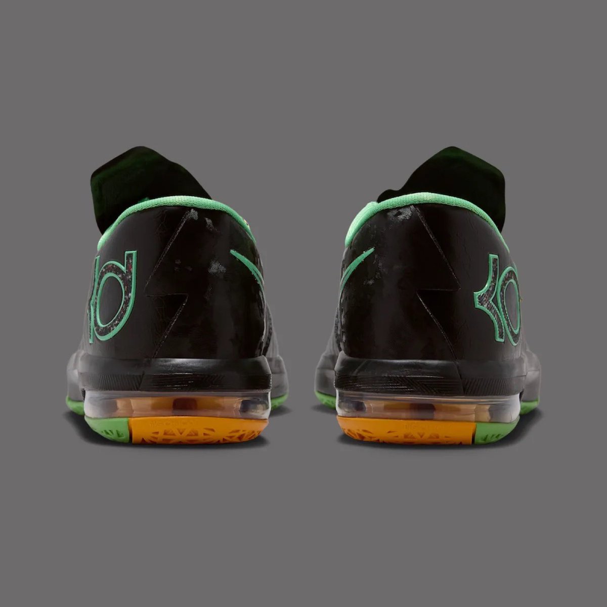 Sneaker Bar Detroit tweet media