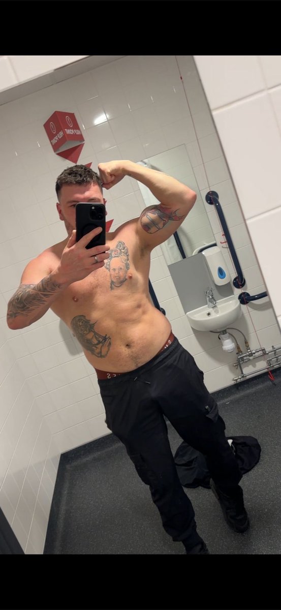 AlphaLuke tweet media