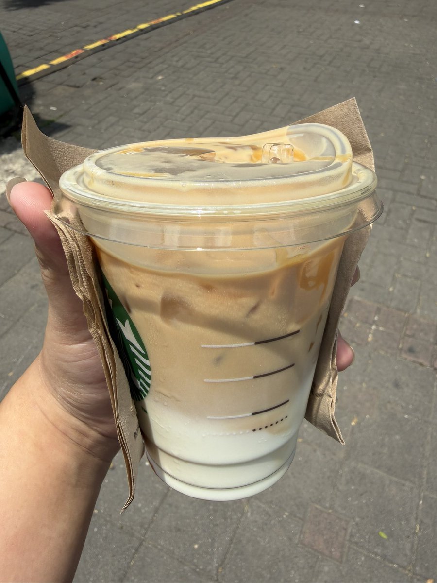 pleaseberich20's tweet photo. mornin coffeeee https://t.co/RVmjOoHXsh