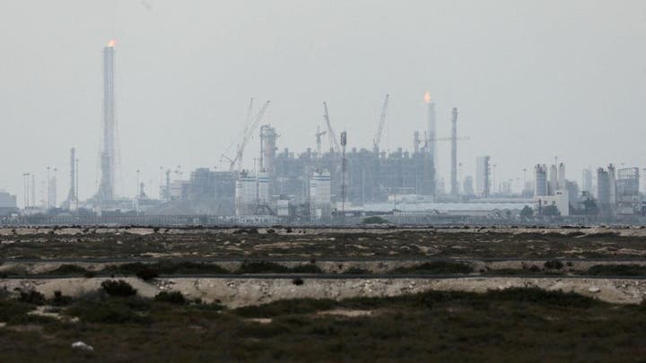 قطر نے ایرانی حملوں کے نتیجے میں ہوئے نقصان کا اعلان کیا،

حالیہ حملوں میں 14 میں سے 2 مائع قدرتی گیس پروڈکشن یونٹس اور دو میں سے ایک گیس ٹو لیکوڈ یونٹس کو شدید نقصان پہنچا۔

 قطر تین سے پانچ سال کی مدت کے لیے سالانہ 12.8 ملین ٹن مائع قدرتی گیس کی پیداواری صلاحیت سے محروم ہوگیا