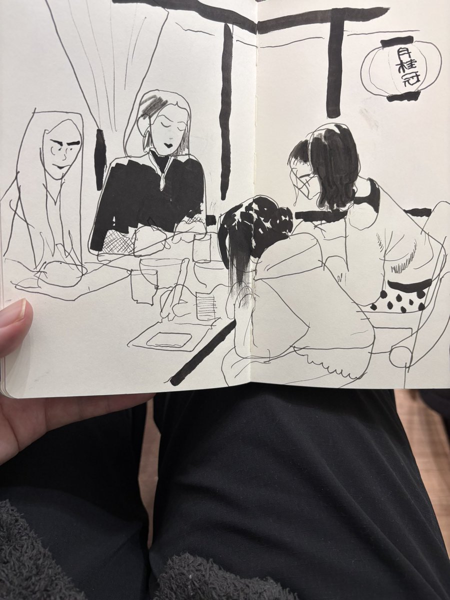 香港から修学旅行で京都に来ているクラスにスケッチのWSをしました。
入門編としていかに作画ハードルを下げるかの話と実践。 