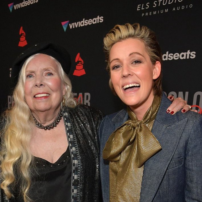 Joni Crave 🤍 tweet media