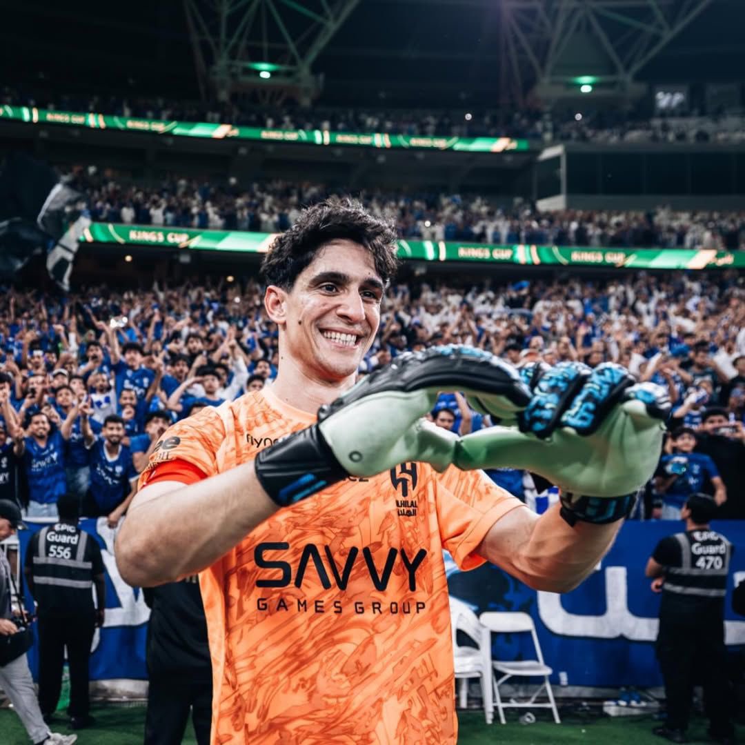 عزيز tweet media