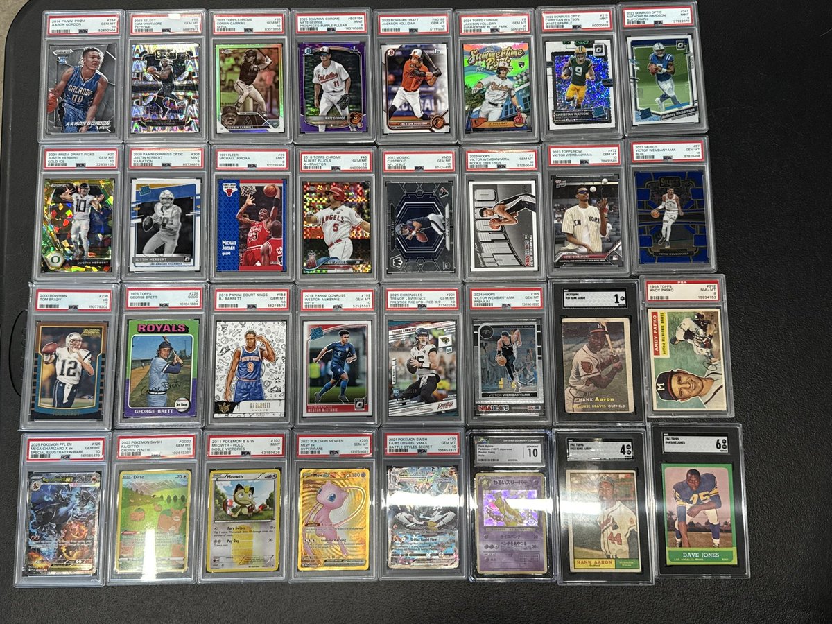 Ashton’s Cards tweet media