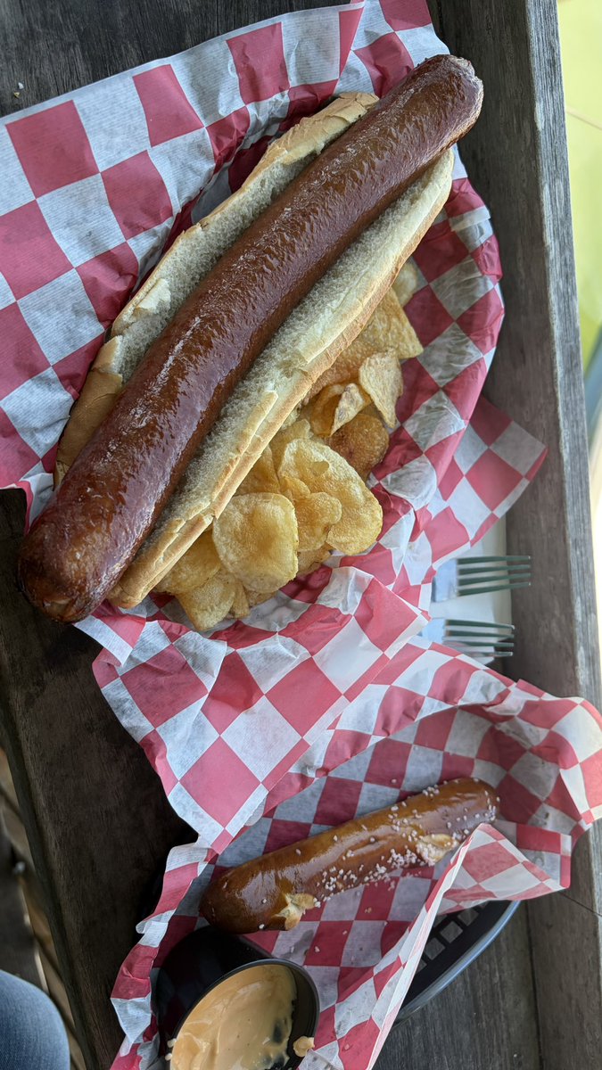 Doomy McDoom Butt tweet media