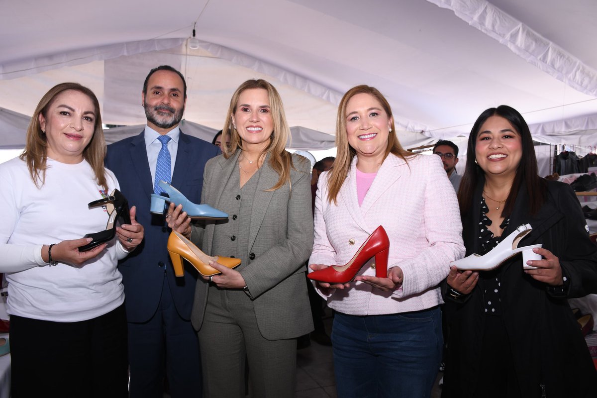 Anaamunizneyra's tweet photo. Agradezco a mi amiga y compañera presidenta municipal, @RominaCDV, por su apoyo para que #LaRutaDelCalzado #SanMateoAtenco 2026 llegara nuevamente a #Huixquilucan.

Les invito a visitar esta expo-venta, donde podrán encontrar una gran variedad de calzado y otros artículos de piel, elaborados por manos atenquenses de excelente calidad a muy buenos precios.