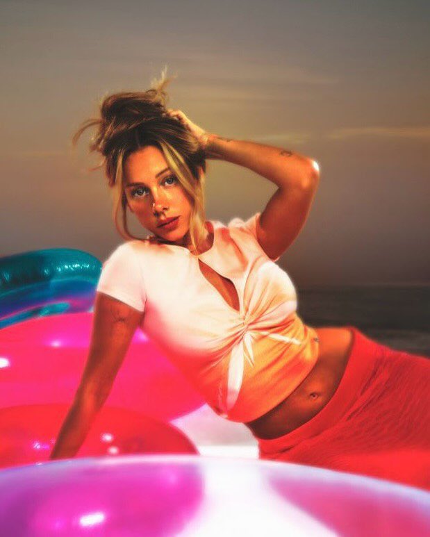 Ester Expósito tweet media