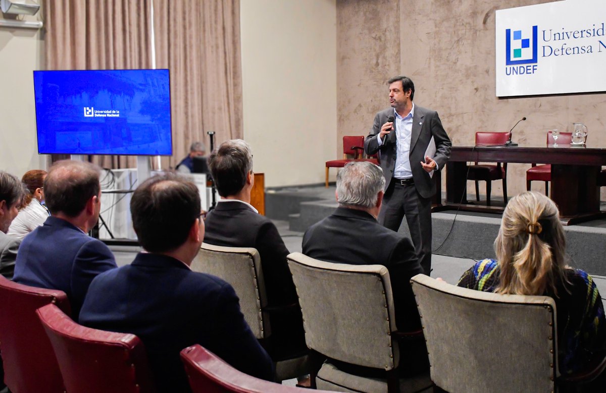 Darío Genua tweet media