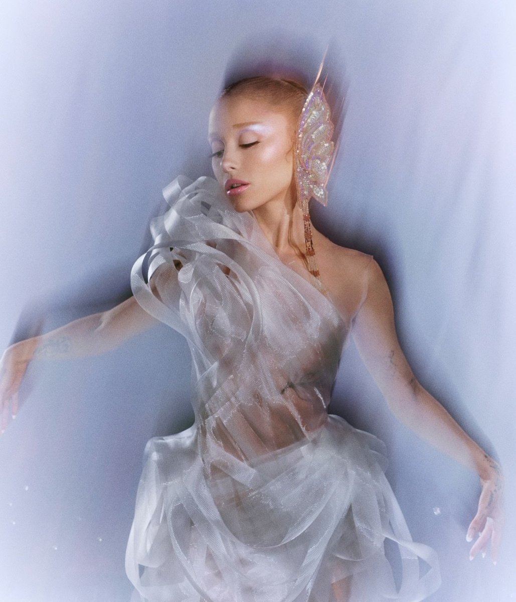 Ariana Grande Numbers 🫧 tweet media