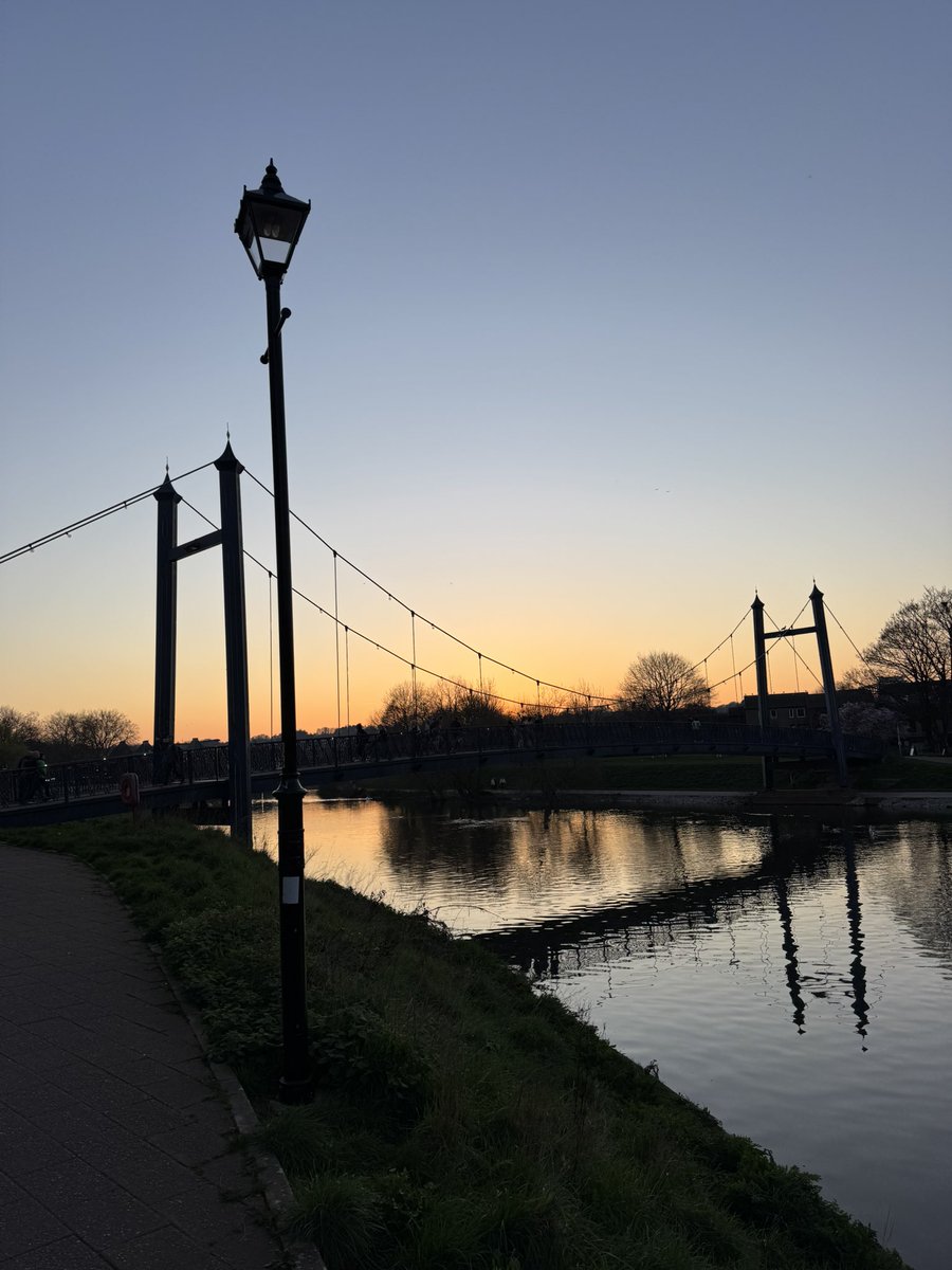 Mr_John_Harvey_'s tweet image. Misty Mornings… Beautiful Spring Evenings…

God I love this city I call home…

#HelloSpring #Exeter #LoveExeter 

instagram.com/p/DWDq1mvDL1K/…
instagram.com/p/DWE8tiYjHV0/…