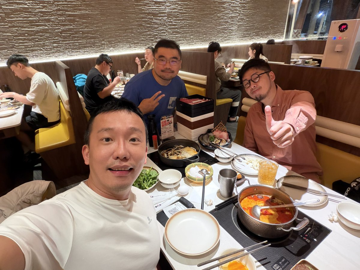 Mini Wolf tweet media