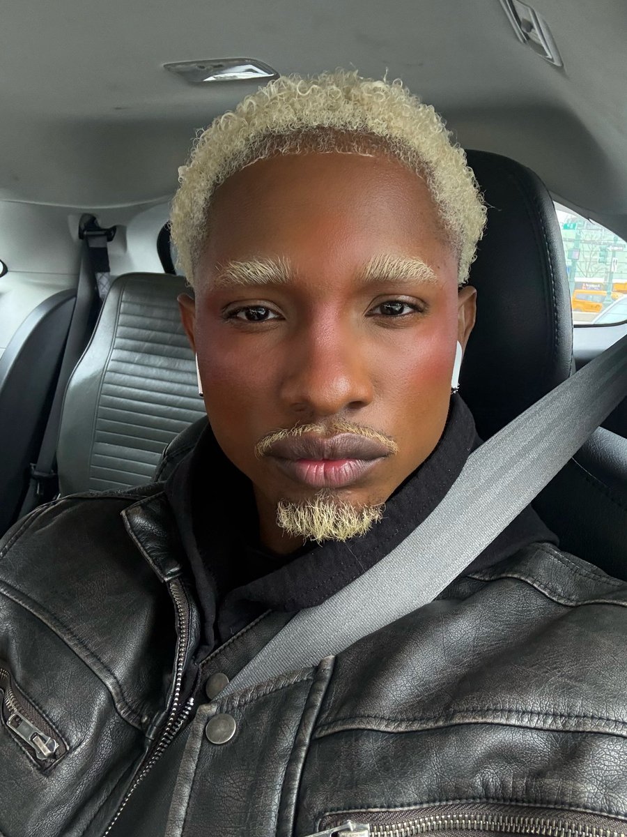 Derrick Lumiere tweet media