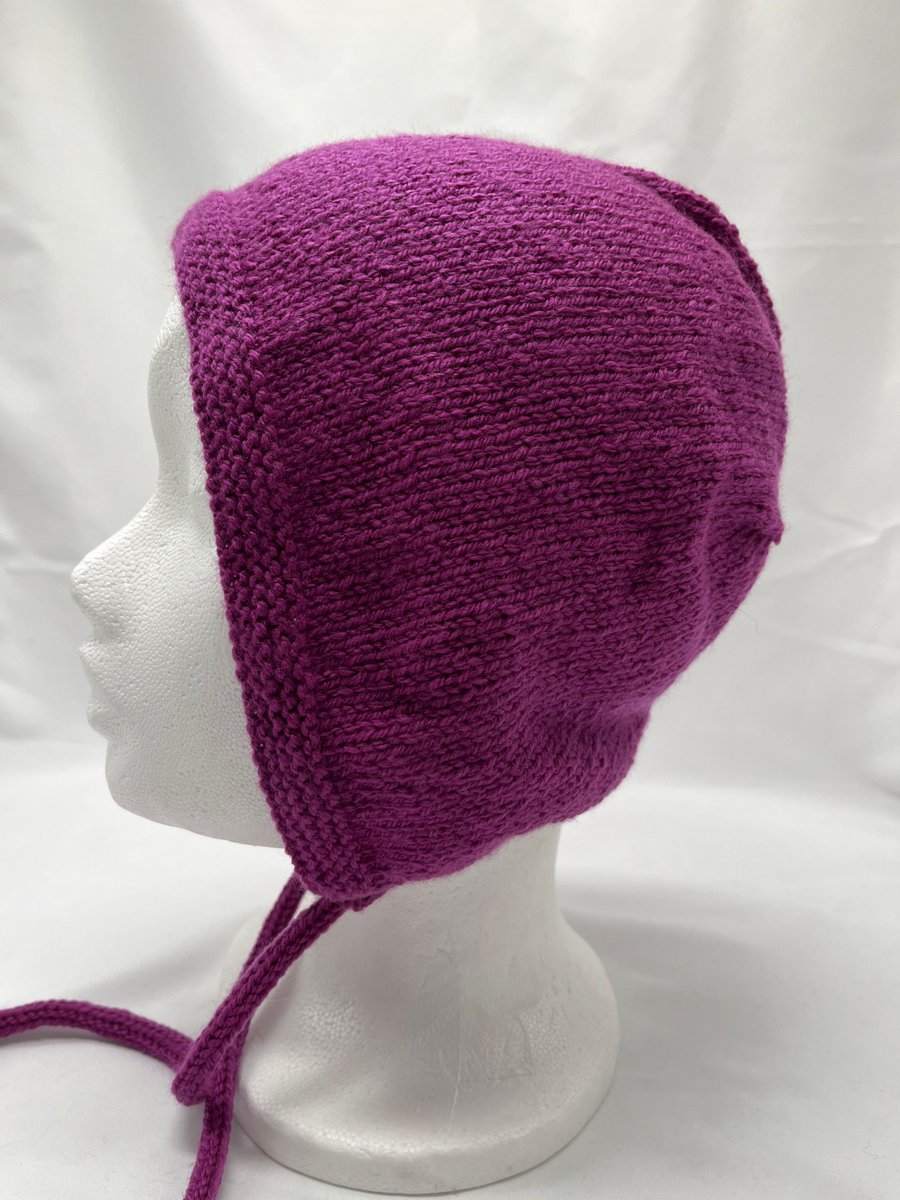 HandKnics tweet media