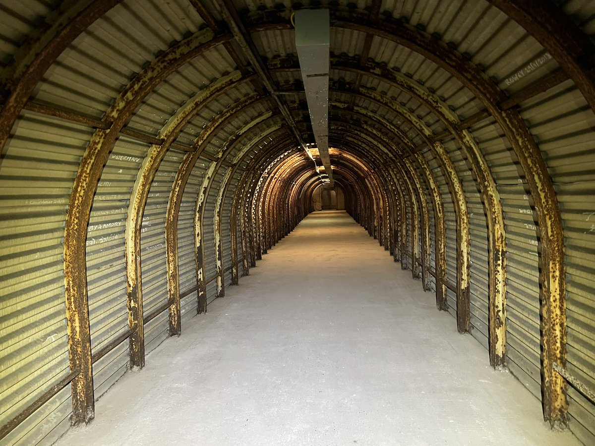 Clive Holden tweet media