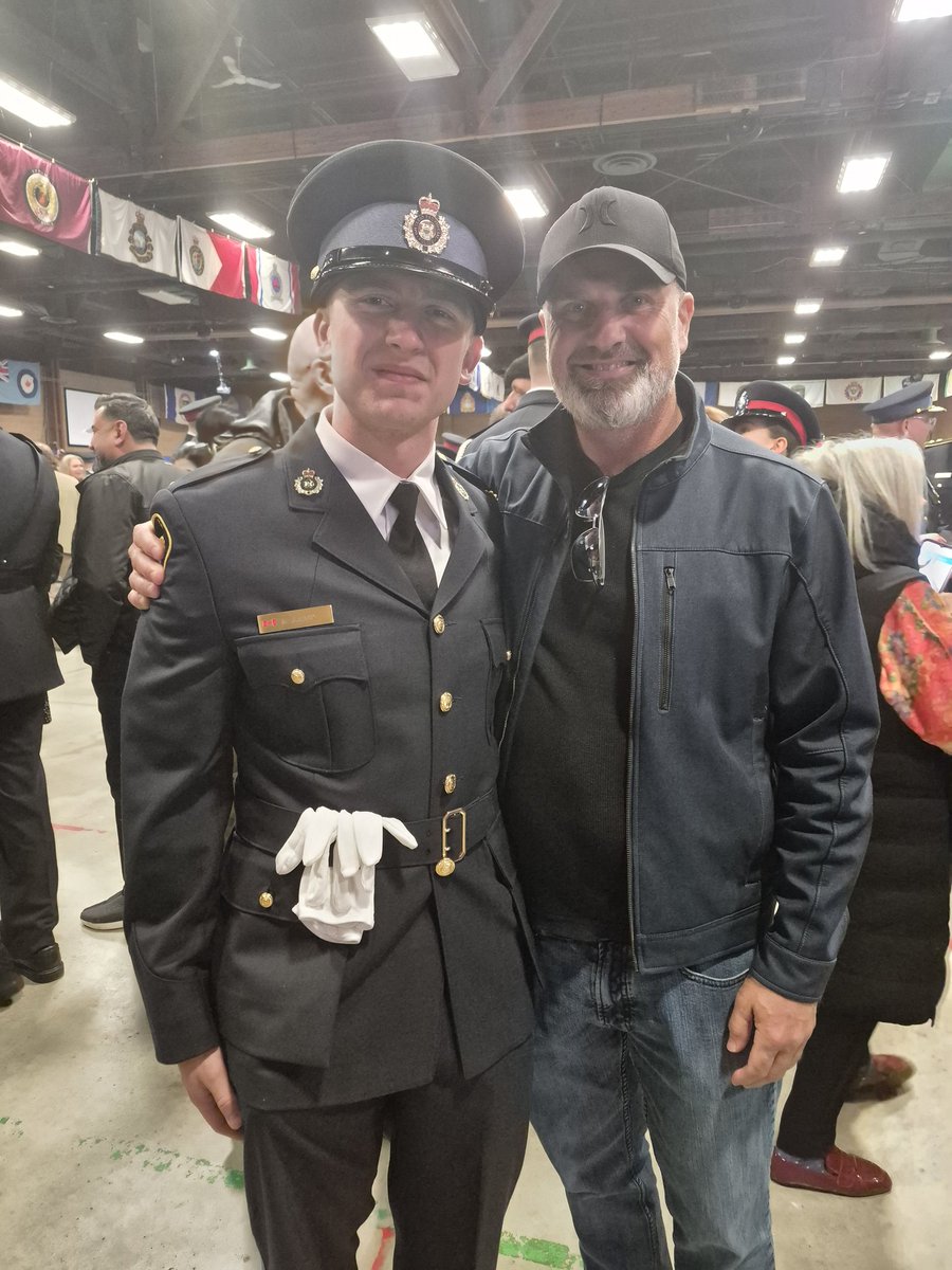 Simardtweets1's tweet image. Graduated and off to Orillia before landing in Fort Frances for 5 years. #OPP