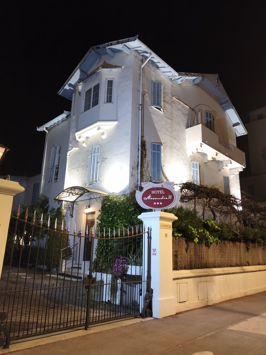 Michel de Cannes tweet media