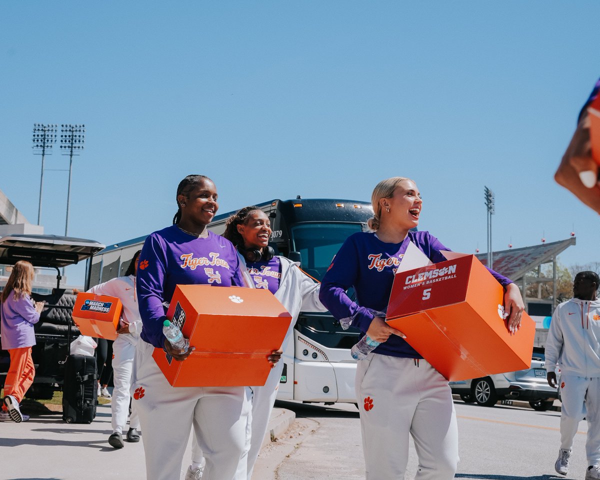 Clemson Women's Basketball tweet media