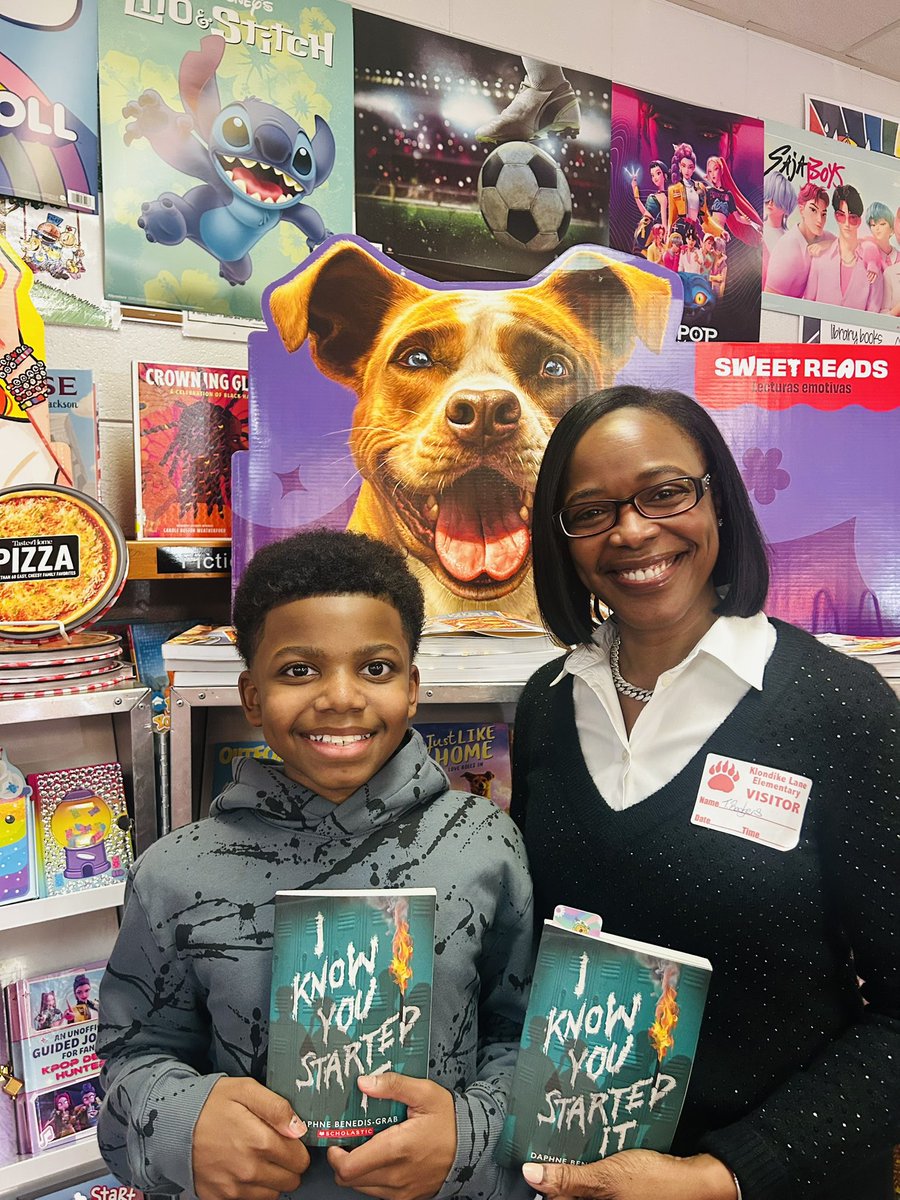 tonkeytarodgers's tweet photo. Klondike Book fair https://t.co/KTp7tC9zf5