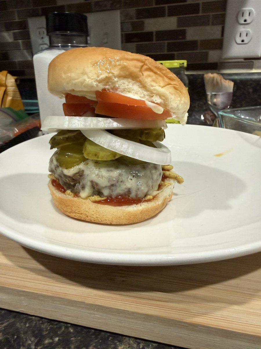 The Sara Talks tweet media