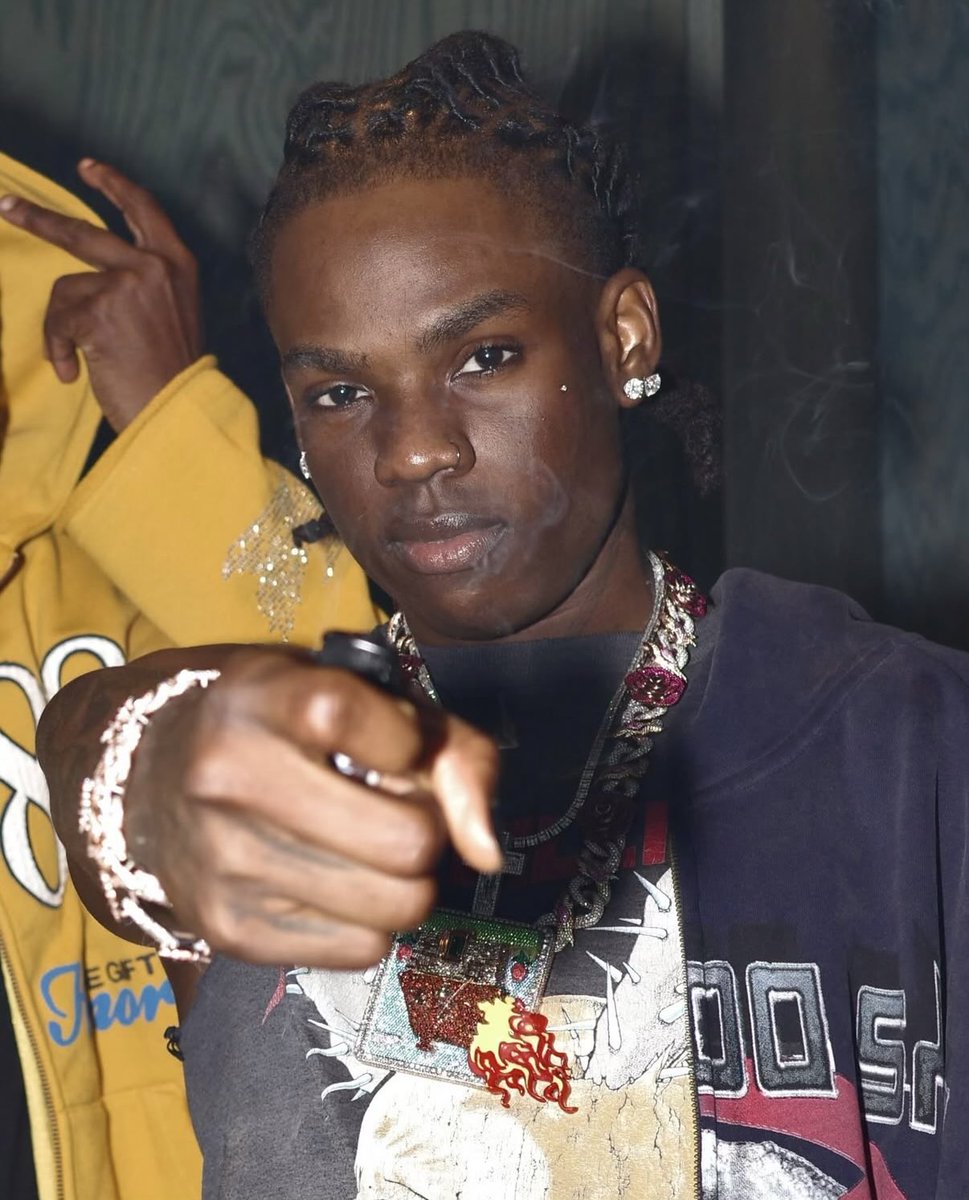 THE DEBUT HUB tweet media