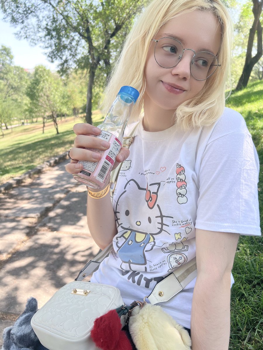 🥱 kitty who? tweet media