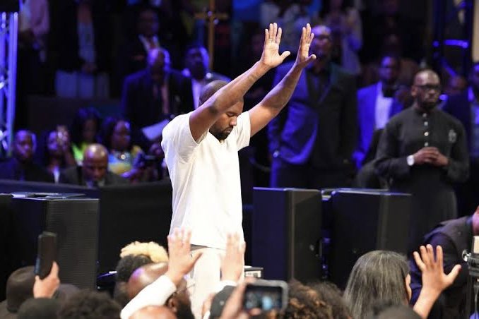 m a s h é s h a 💨 tweet media