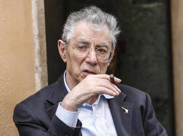 Crazy Ass Moments in Italian Politics tweet media