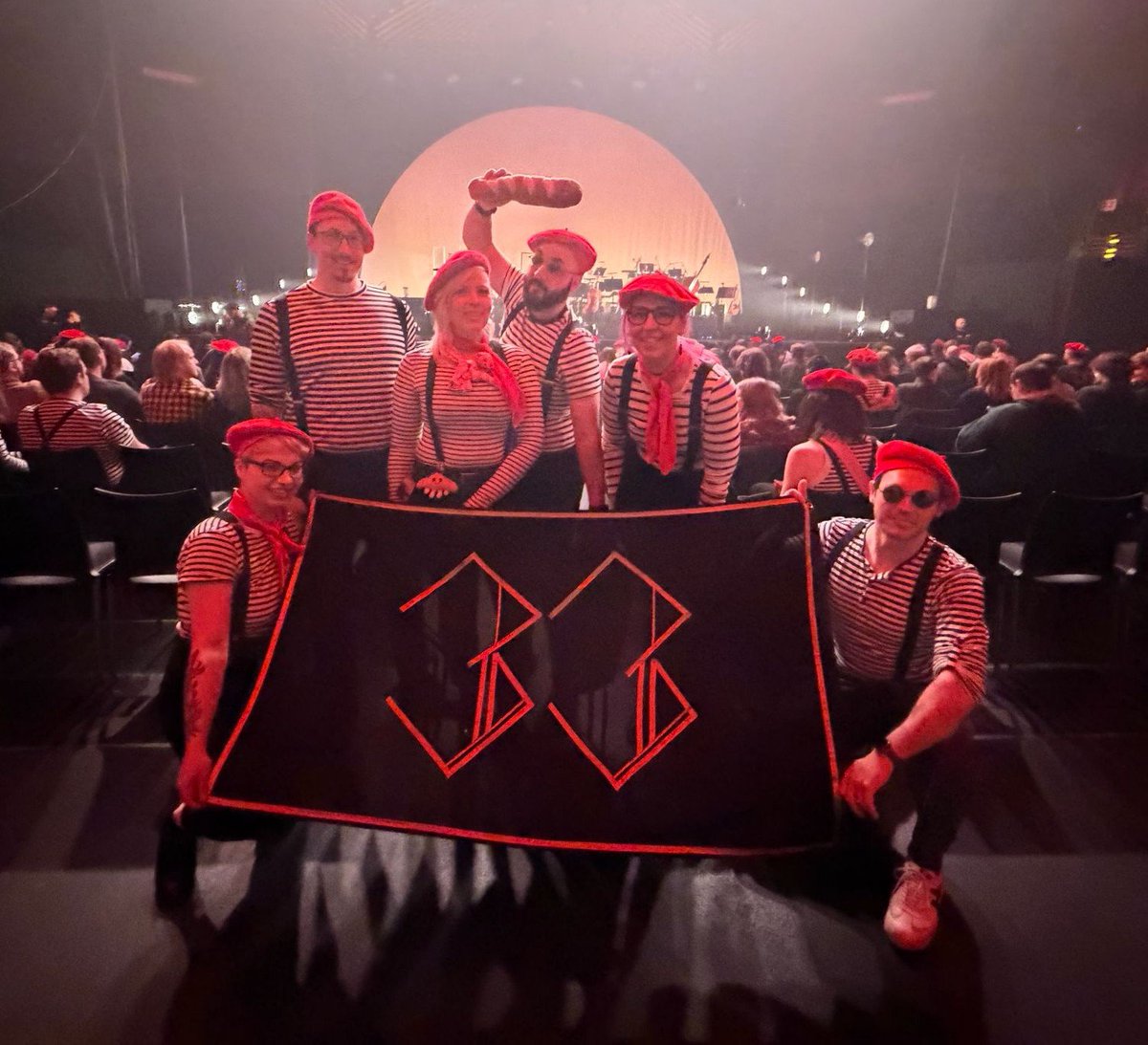 🜂◯╳☐ tweet media