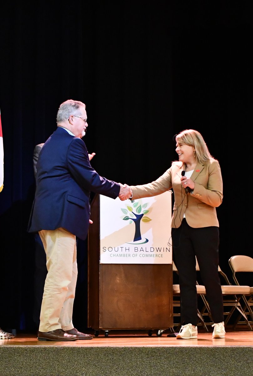 BaldwinCountyED's tweet photo. Today, Baldwin Alliance joined the Alabama Department of Commerce and the City of Foley to announce a $3.3 million grant supporting the acquisition and site development of a 121-acre industrial site in Foley. 

https://t.co/735sOI2SzE https://t.co/KQQQVye16x