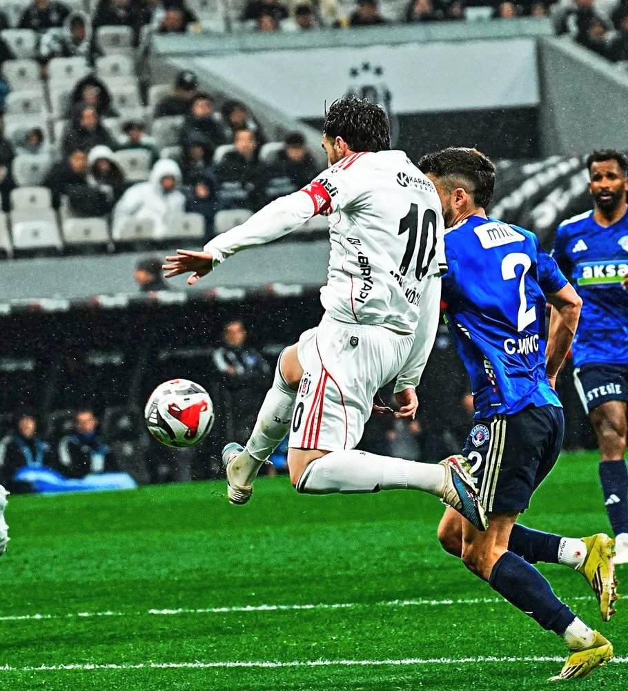 football Motto tweet media