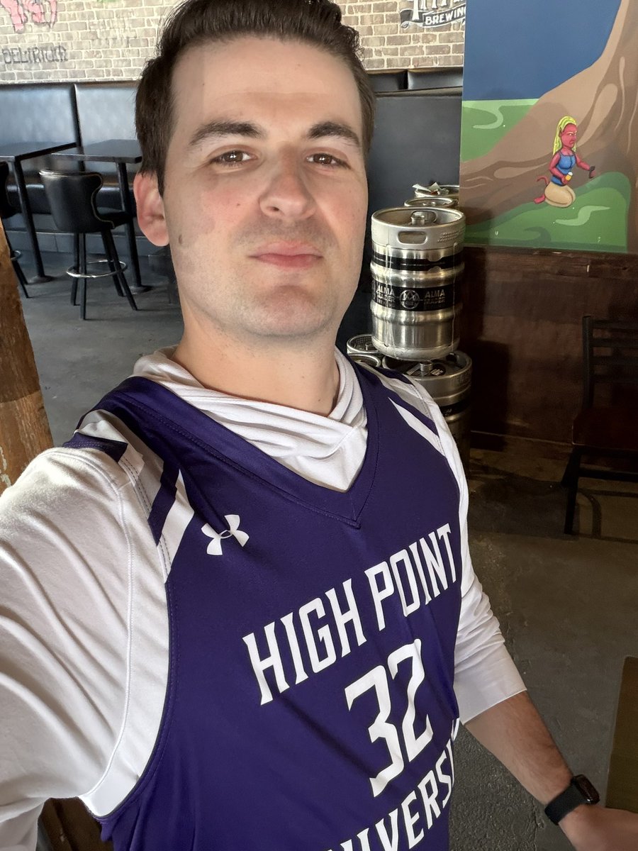 Alex Gold tweet media