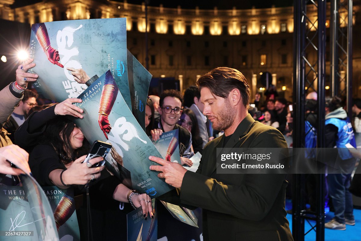 𝙹𝚎𝚗𝚜𝚎𝚗 𝙰𝚌𝚔𝚕𝚎𝚜 𝙵𝚊𝚗𝚙𝚊𝚐𝚎 tweet media