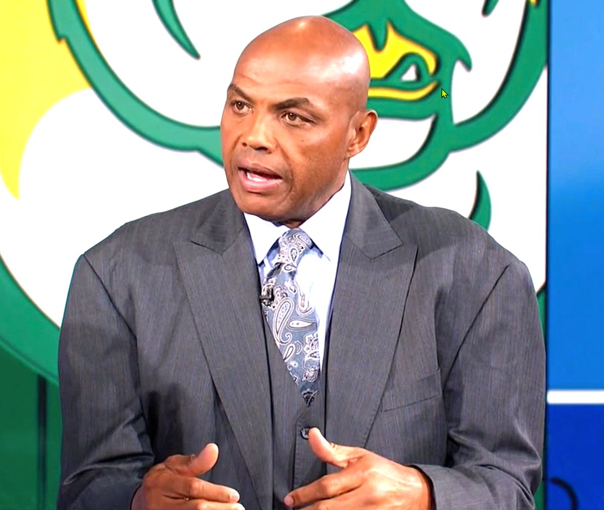 avattava.svelte tweet media