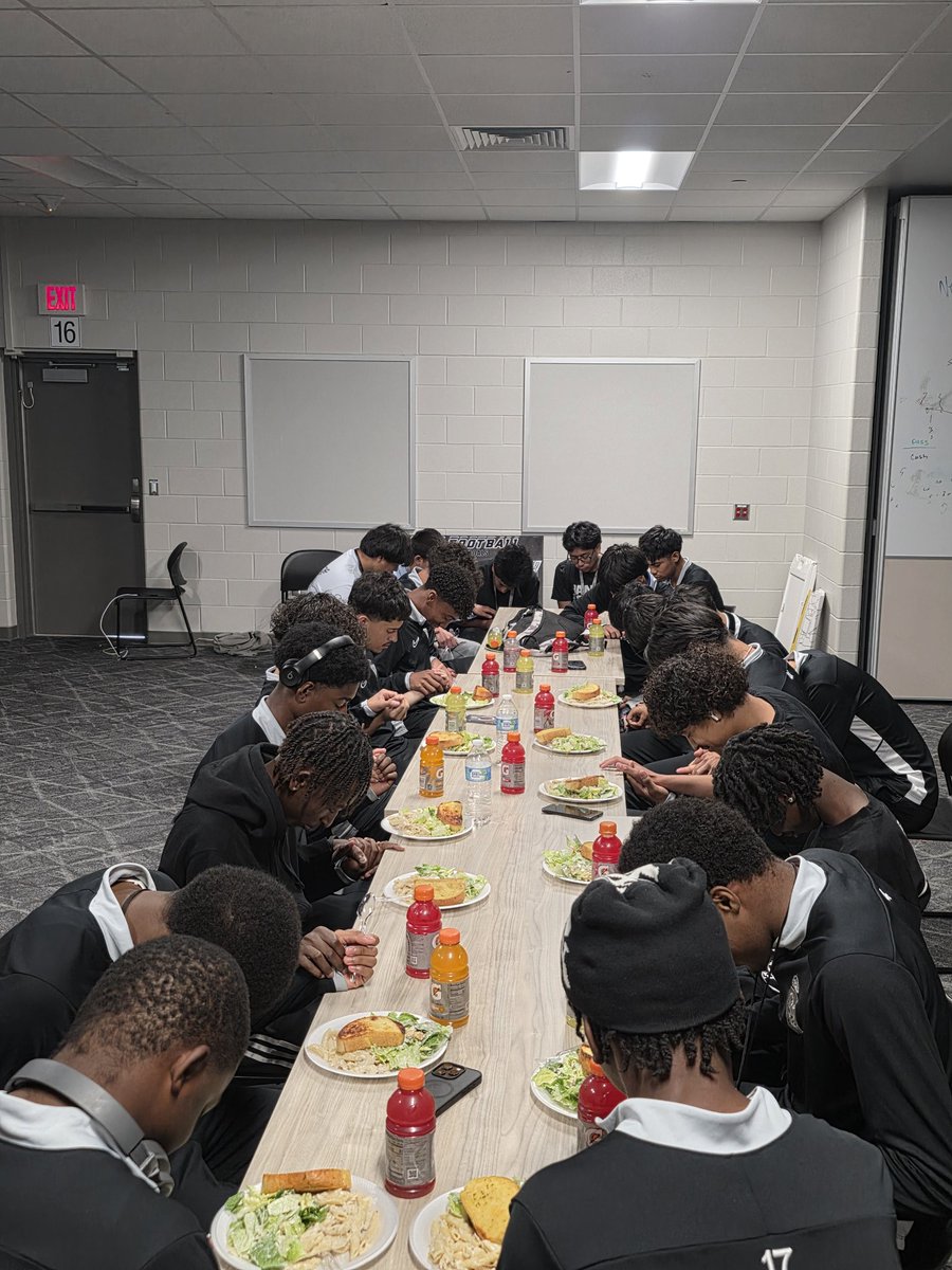 Randle Boys Soccer tweet media