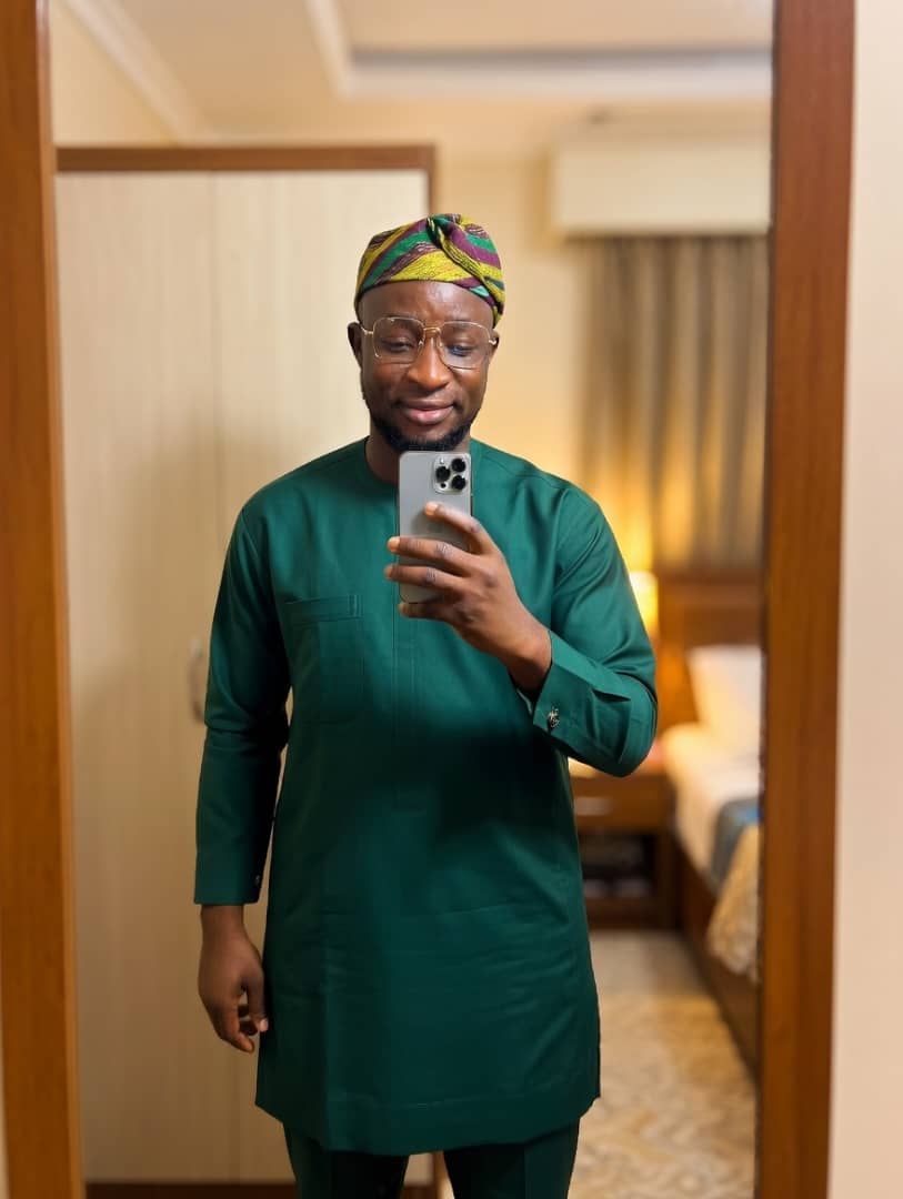 DA ASSÚÑÇÁÒ tweet media