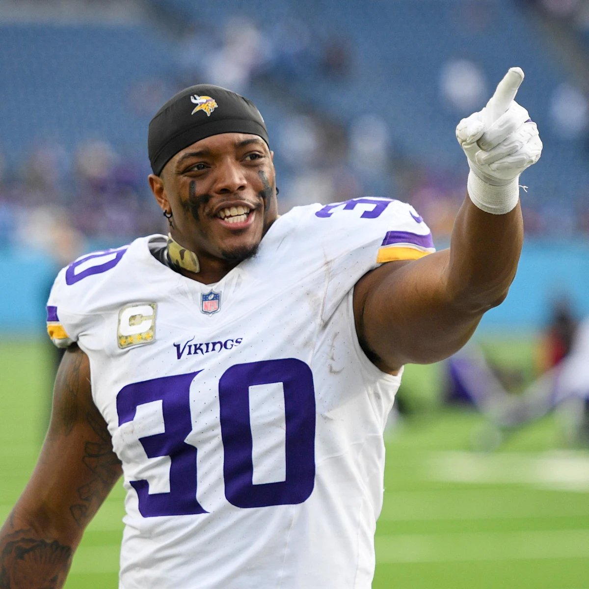 Vikeologist's tweet image. Congratulations @cjham28 on an incredible career.  It was an honor to watch you play your entire career for the Vikings. #SKOL