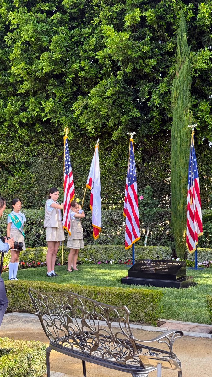 Young Kim tweet media