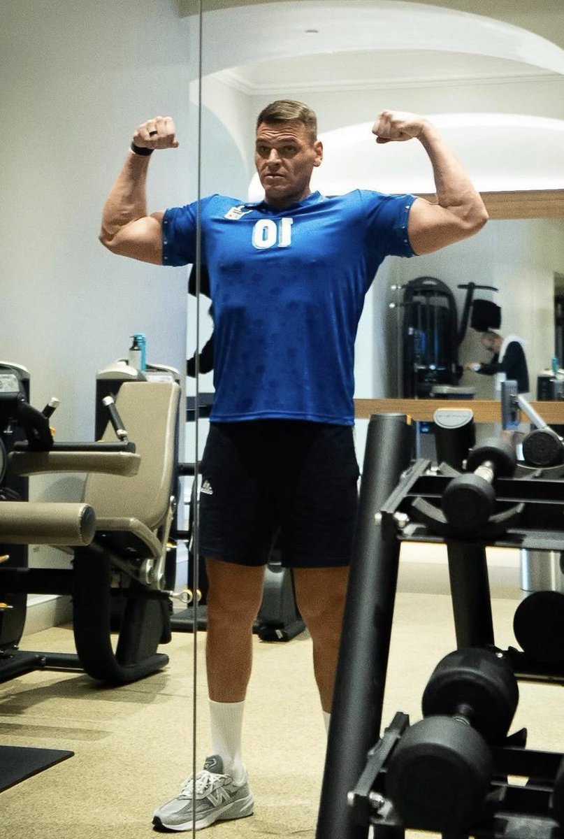 CCKAlexx tweet media