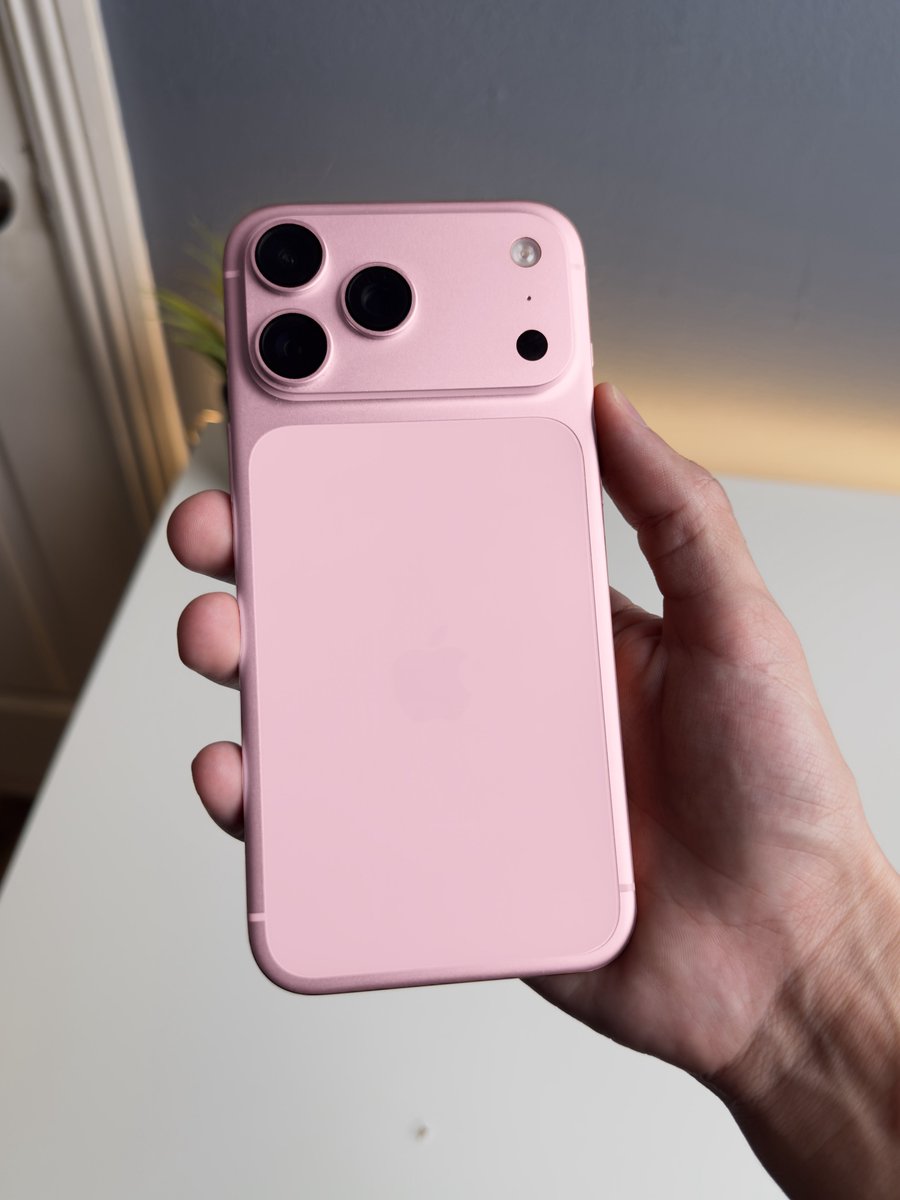 Apple Hub tweet media