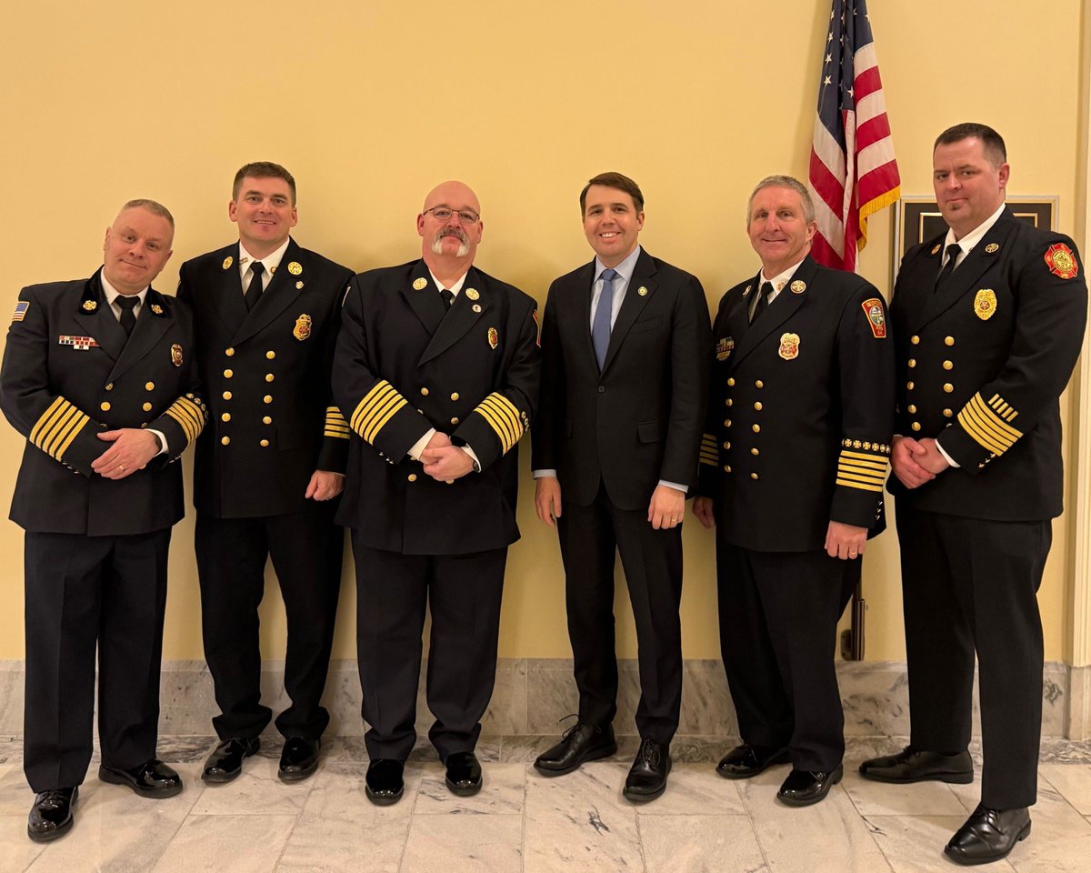 Rep. Chris Pappas tweet media