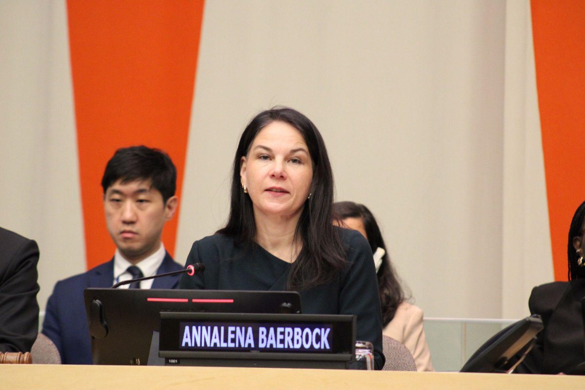 Annalena Baerbock tweet media
