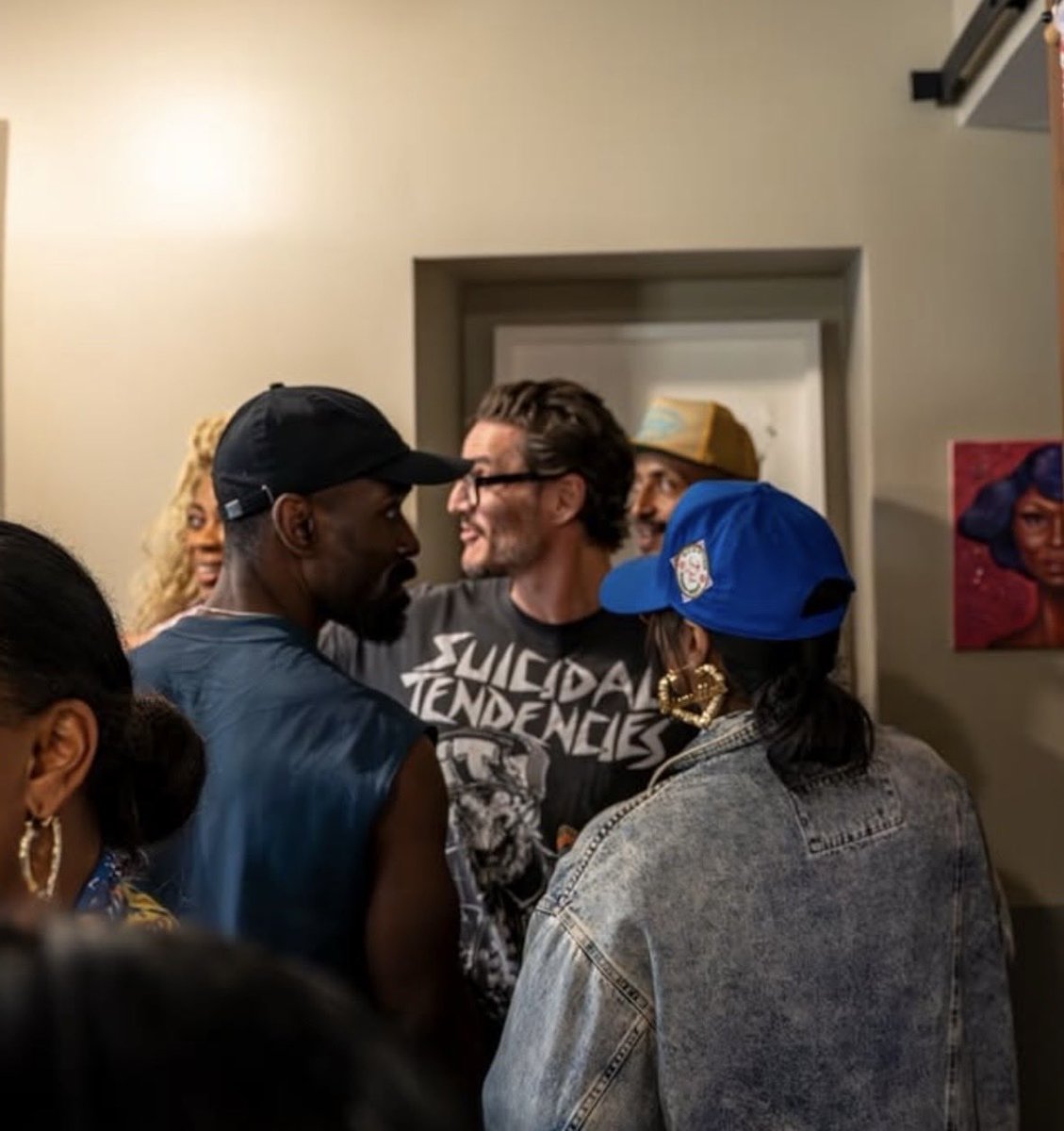 mel 🐝 tweet media