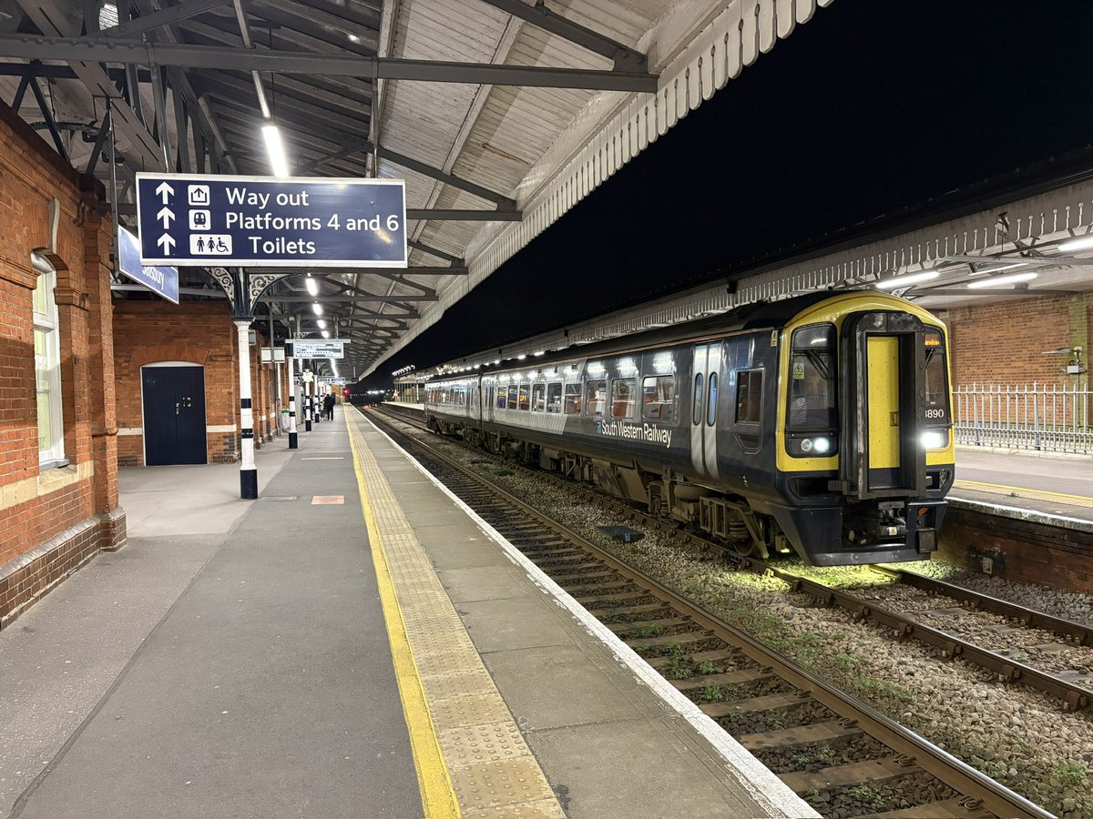 Officer Wibble tweet media