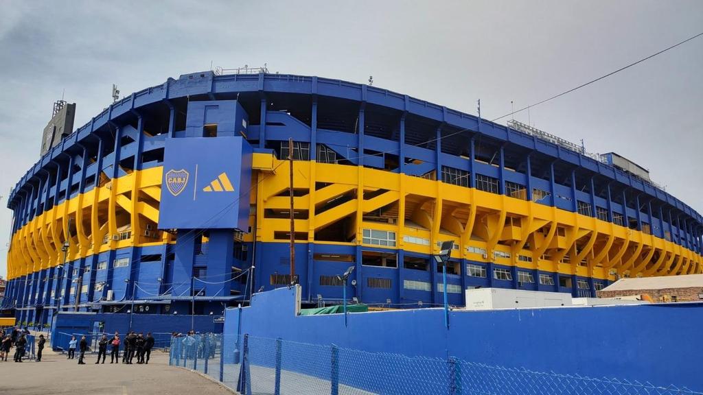 Valeria Azerrat tweet media