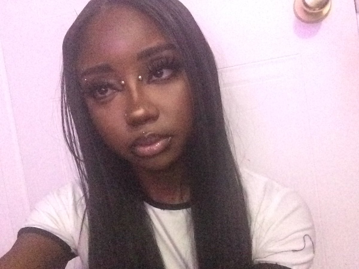 angel dolly tweet media