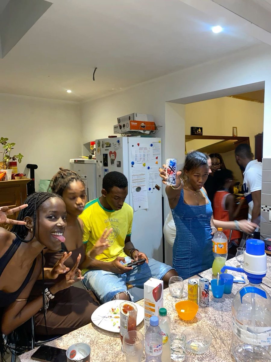 HU$H BABYYYYYYYYYY tweet media