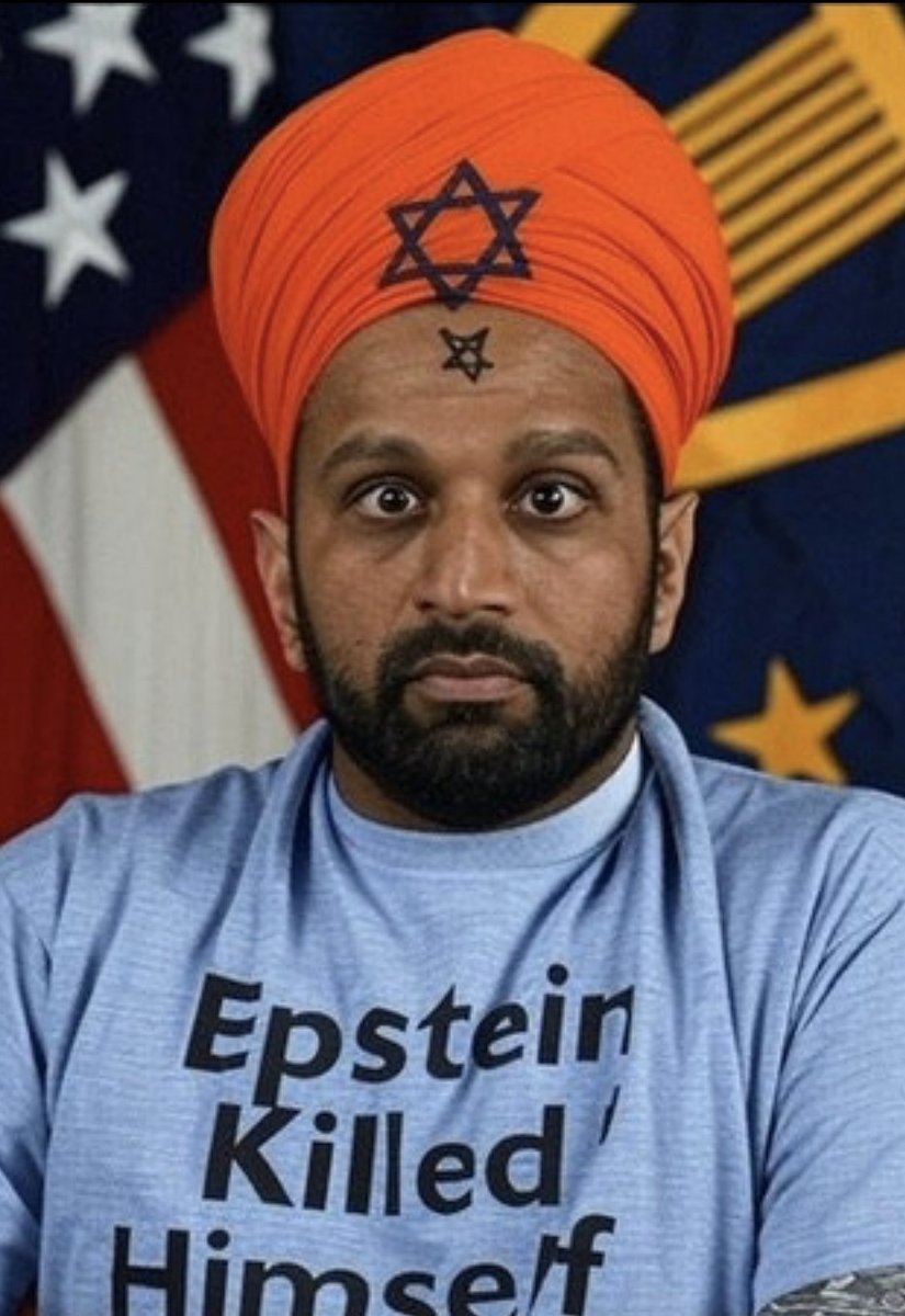 Maria Montgomery FollowBackFriday tweet media