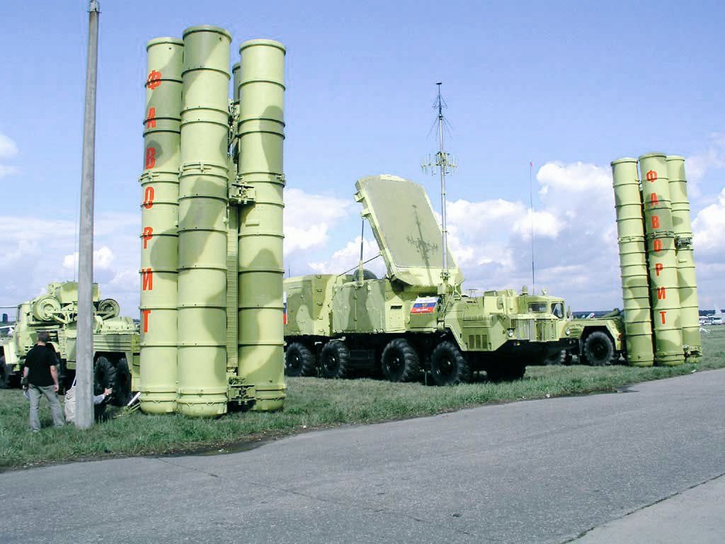 SprinterPress's tweet image. American military experts claim that the American stealth F-35 has detected the Russian modern S-300PMU2 "Favorit" system.